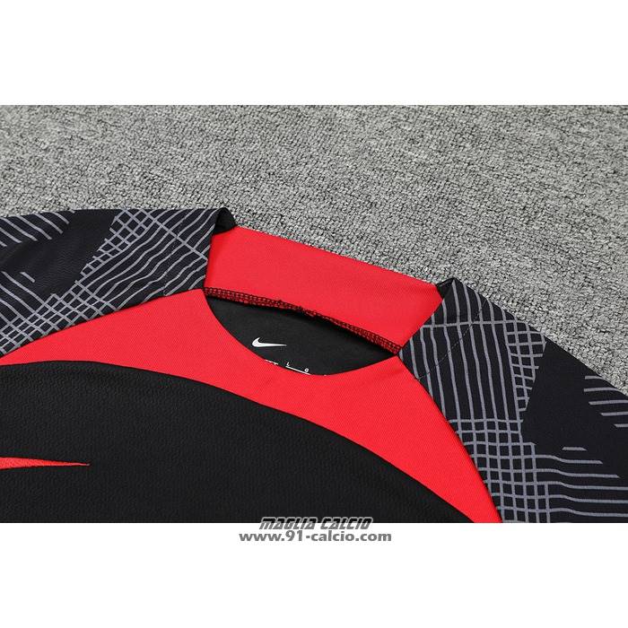 Tuta da Track
 Liverpool Manica Corta
 2022-2023 Nero
 - Pantaloncini
